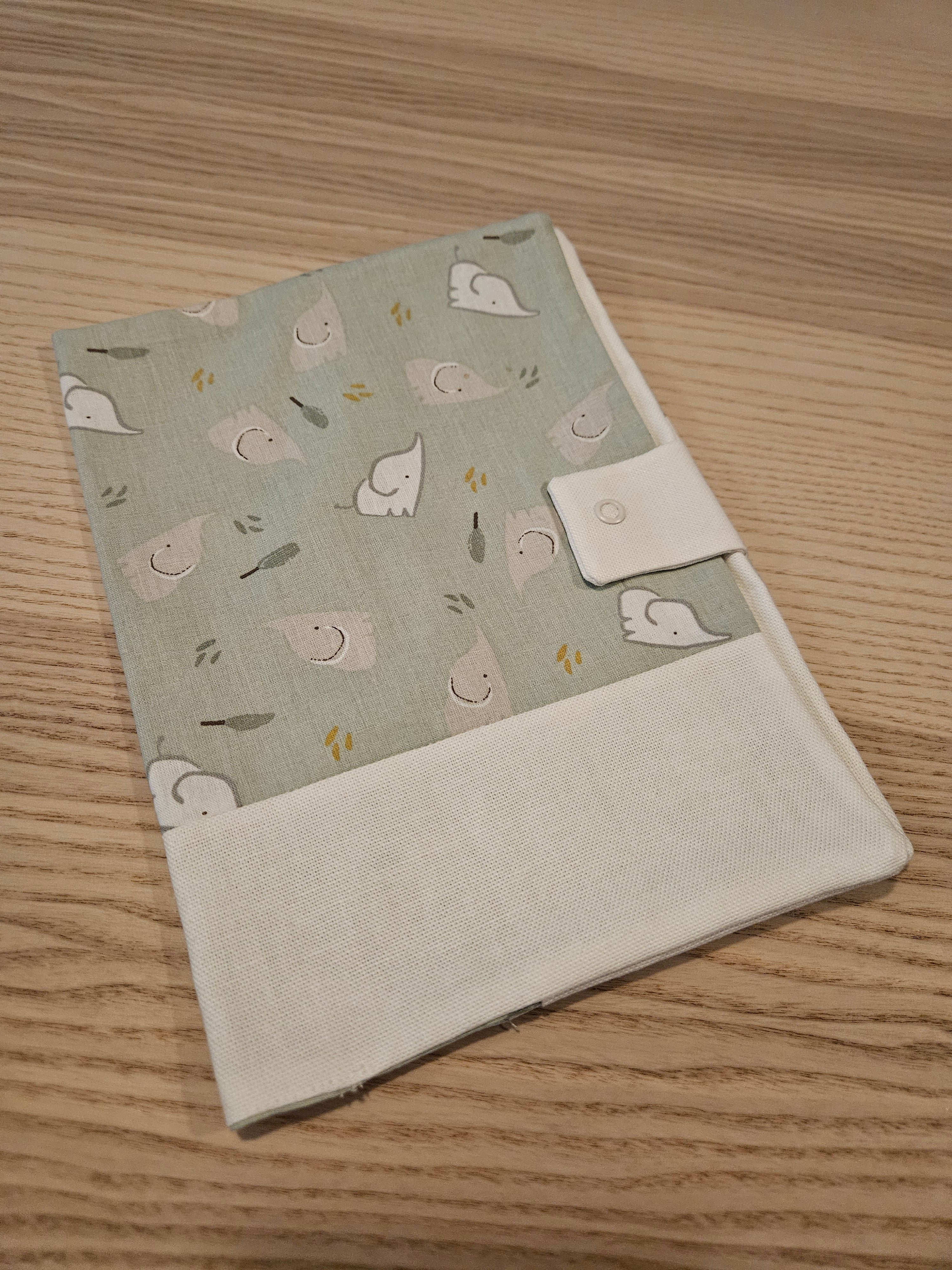 Protège carnet santé éléphant+ personnalisation