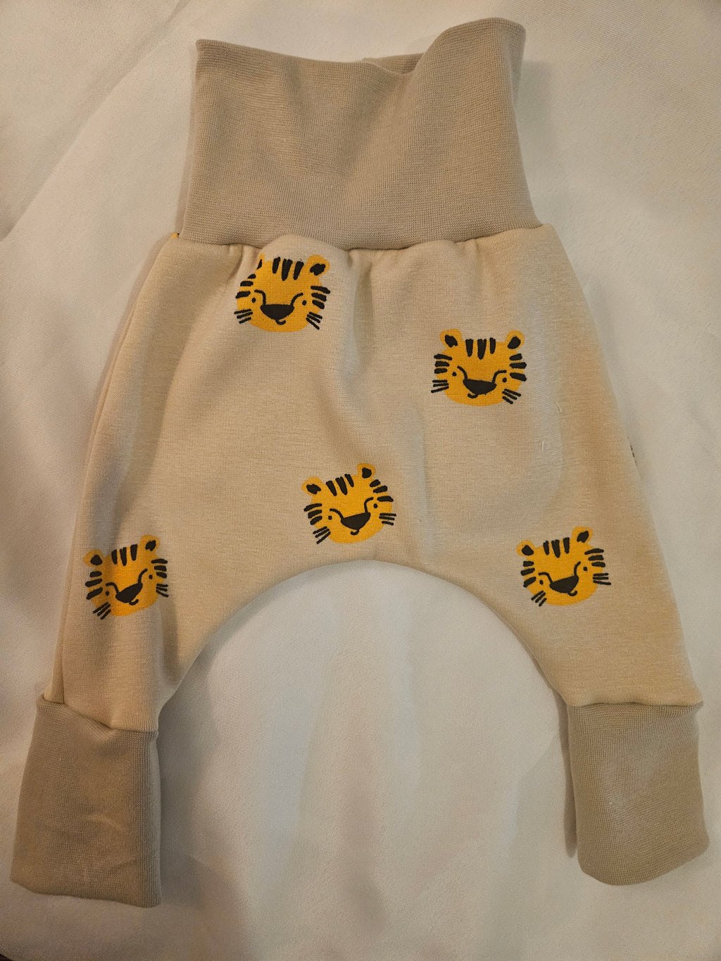 Sarouel lion tout chaud 3 mois