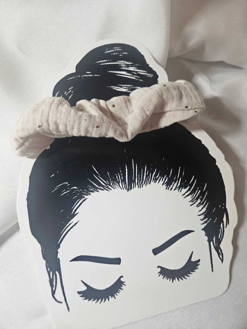 Chouchou beige point doré